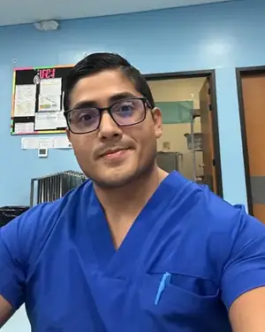 Dr. Elías Moreira, alumno/a de ESP Posgrado Médico Brasil (Ecuador)