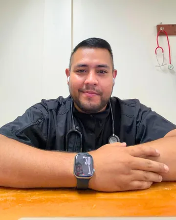 Dr. Habraham Villegas, alumno/a de ESP Posgrado Médico Brasil (Ecuador)